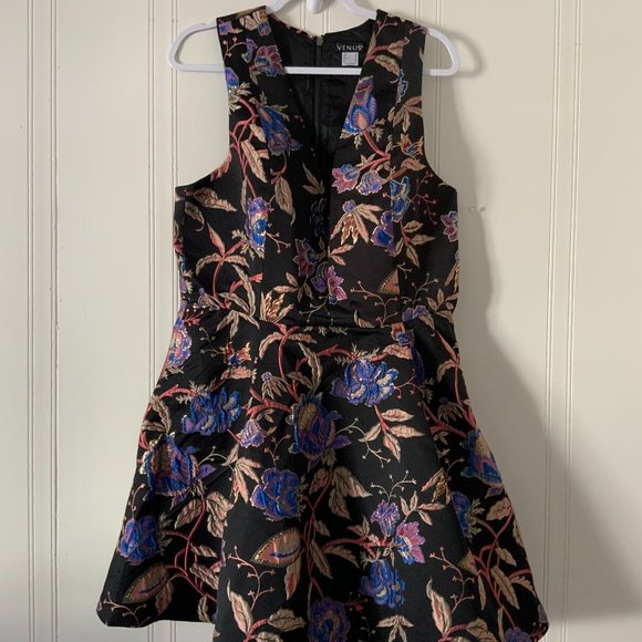 VENUS Dress - Picture 1 of 6